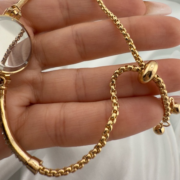 Classic Adjustable Gold and Silver Women's Watch - Picture 4 of 7